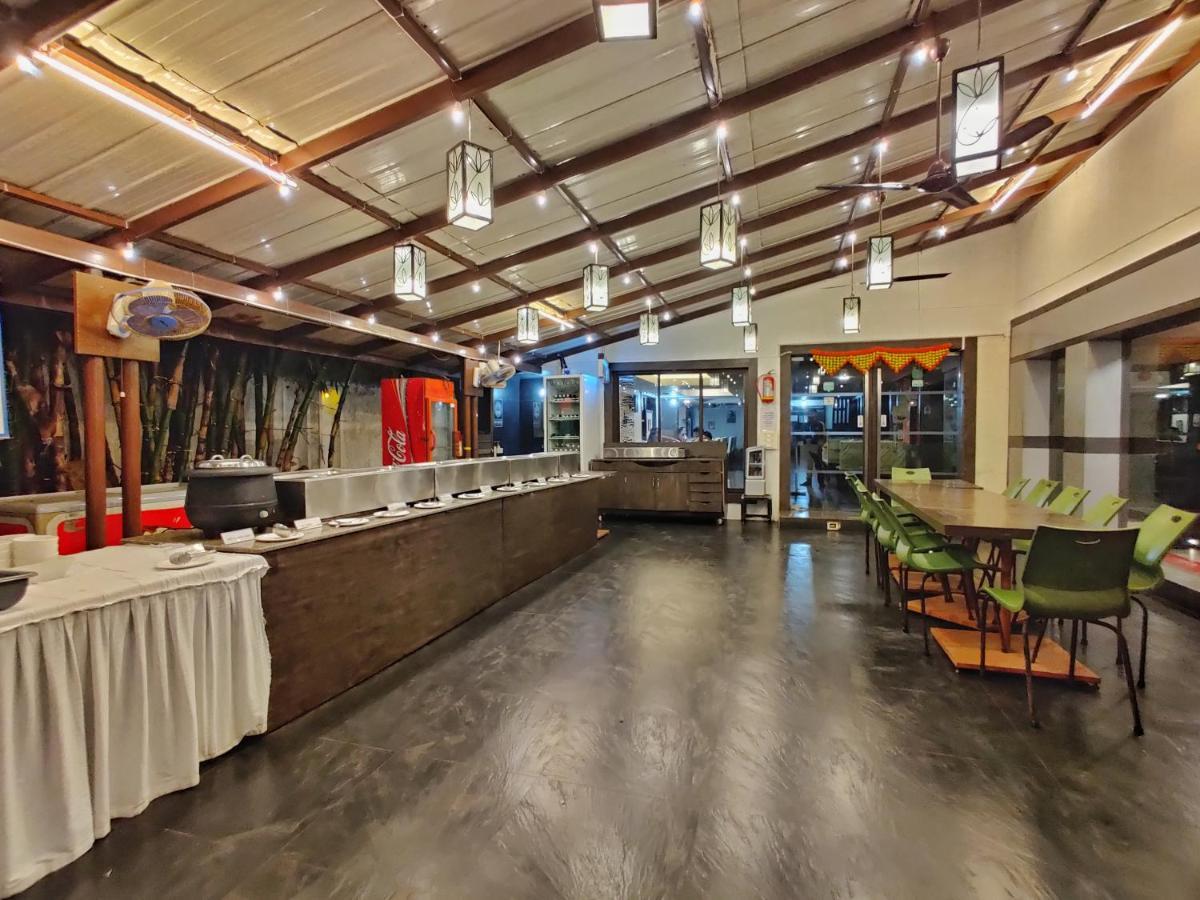 Hotel Ashwin Igatpuri, Pure Veg & Jain Food Екстериор снимка
