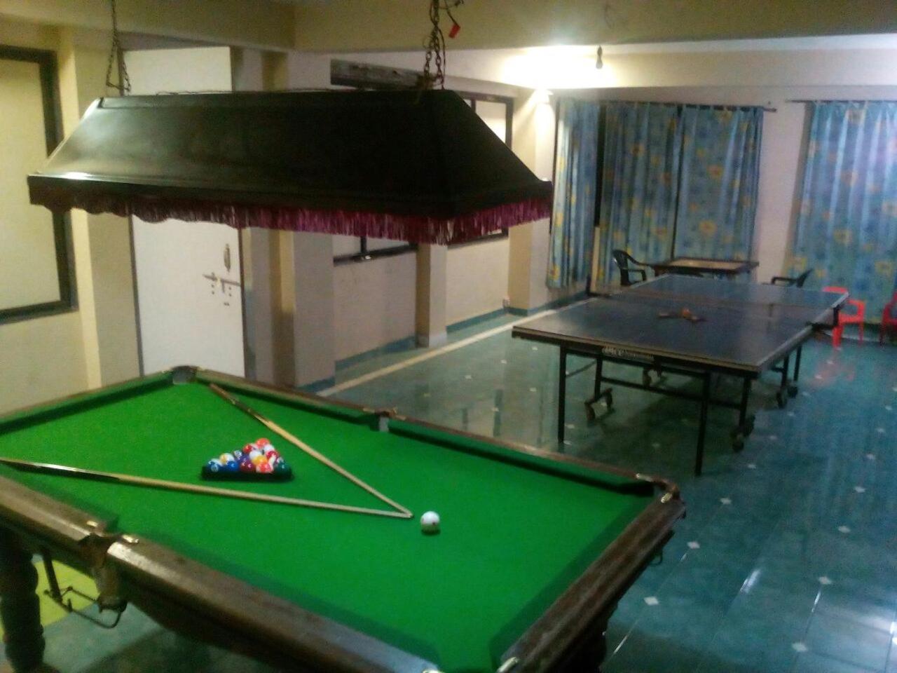 Hotel Ashwin Igatpuri, Pure Veg & Jain Food Екстериор снимка
