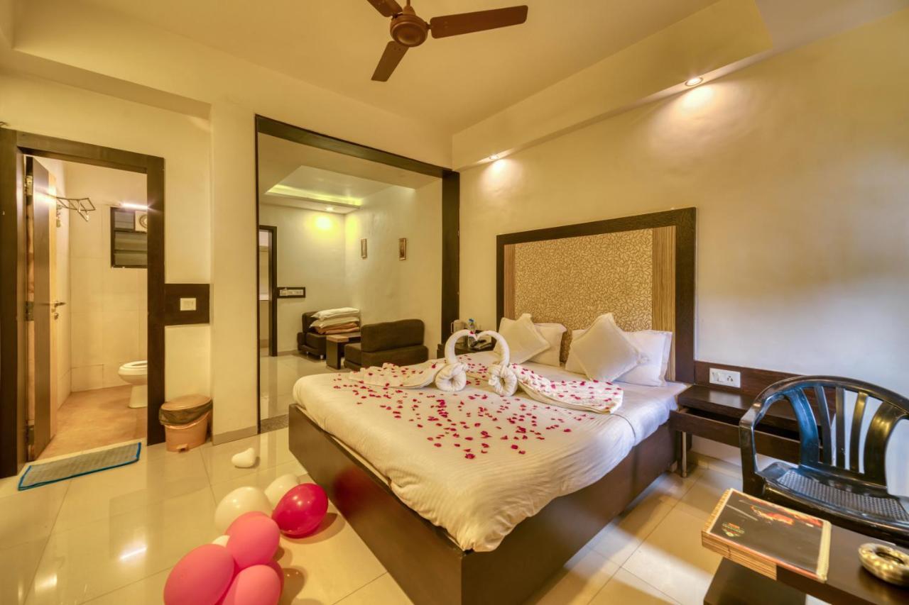 Hotel Ashwin Igatpuri, Pure Veg & Jain Food Екстериор снимка