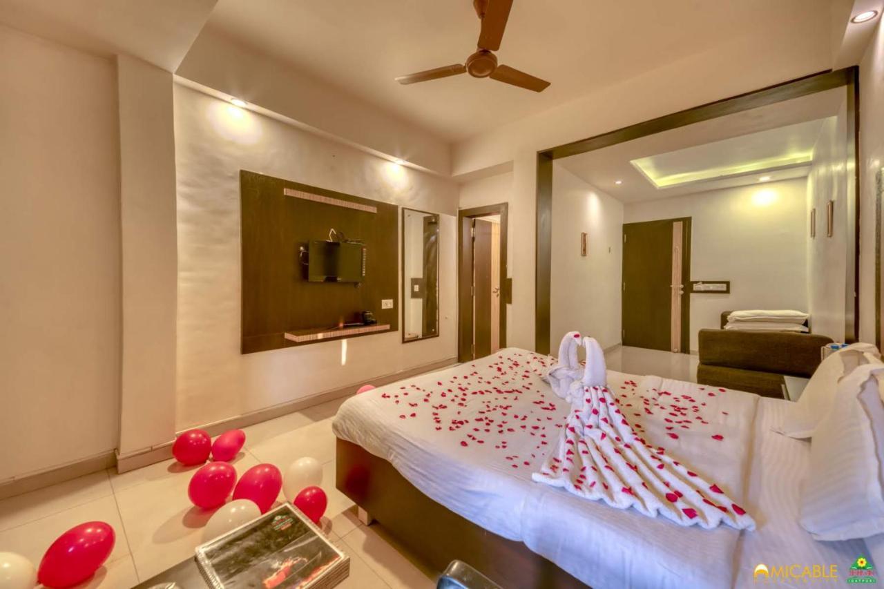 Hotel Ashwin Igatpuri, Pure Veg & Jain Food Екстериор снимка