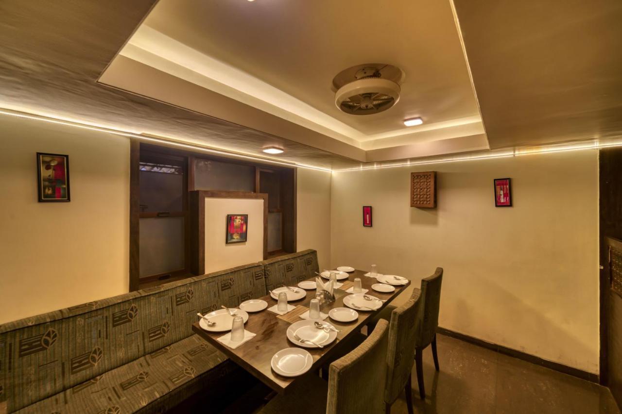 Hotel Ashwin Igatpuri, Pure Veg & Jain Food Екстериор снимка