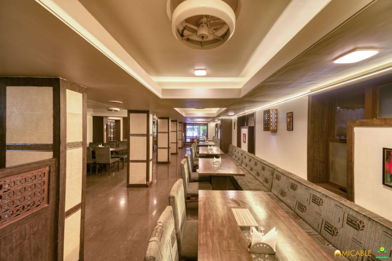Hotel Ashwin Igatpuri, Pure Veg & Jain Food Екстериор снимка