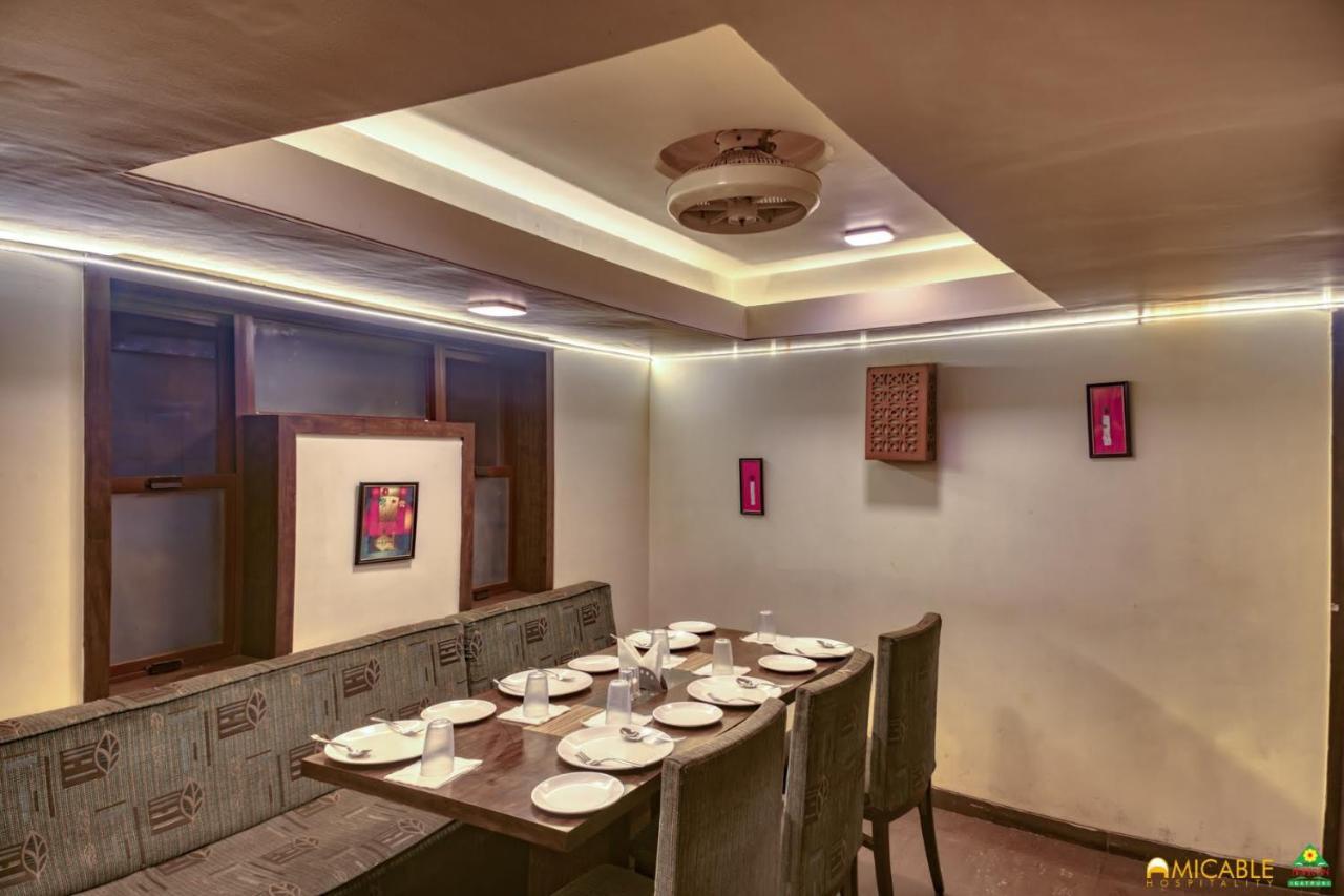 Hotel Ashwin Igatpuri, Pure Veg & Jain Food Екстериор снимка